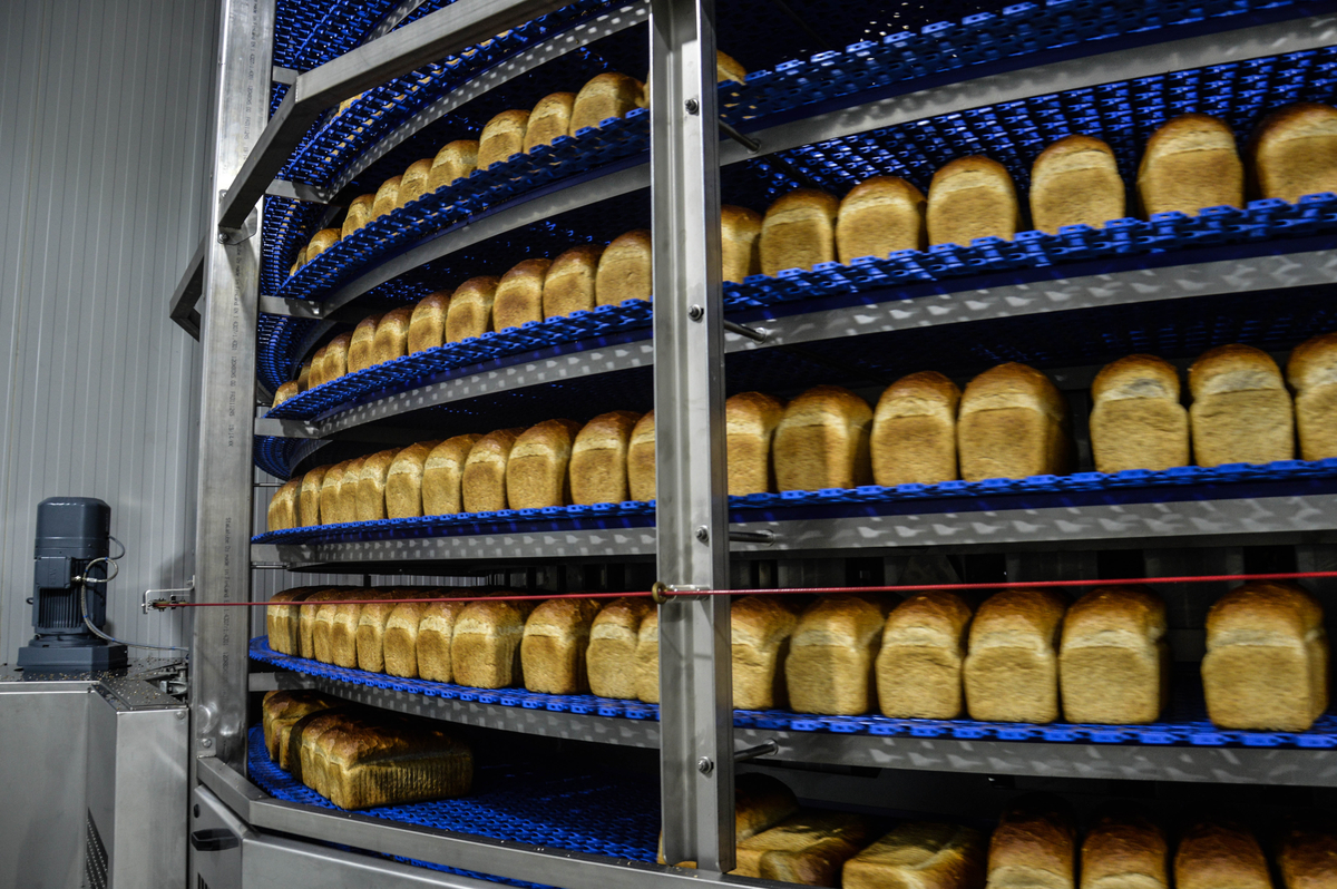 Achter de schermen bij… de bakkerij van Hoogvliet